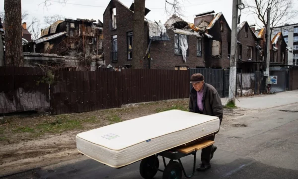 Rusia miratoi ligjin – shtëpitë ukrainase do t’u jepen personave të tjerë