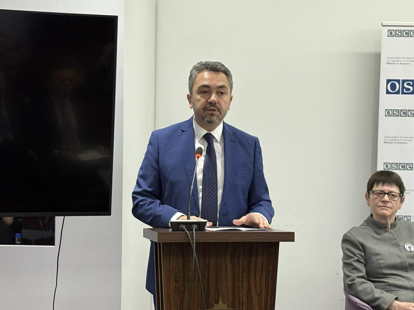 Radoniqi: Nga 10 mijë 606 komisionerë, vetëm 35.47% janë gra