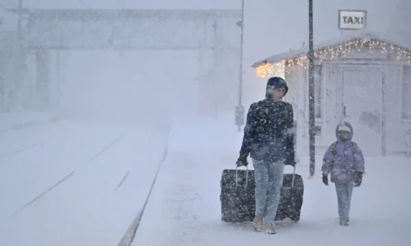 Dy të vdekur në Suedi, stuhia dimërore vdekjeprurëse godet vendet nordike