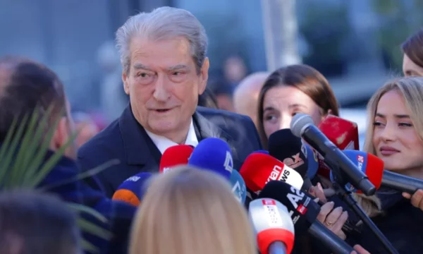 Berisha del nga SPAK: Jam i vetmi politikan me vetting të plotë nga armiqtë