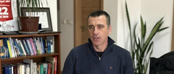 Cigaret elektronike u shiten edhe fëmijëve nëpër shkolla? Spahija: Mosrregullimi i ligjit po shfrytëzohet prej tregtarëve