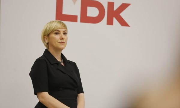 Halimi kundër përdorjes së emrit të Rugovës nga politikanë që i ka kapluar ideja e pushtetit pa përmbajtje, gjuha e urrejtjes e manipulimi