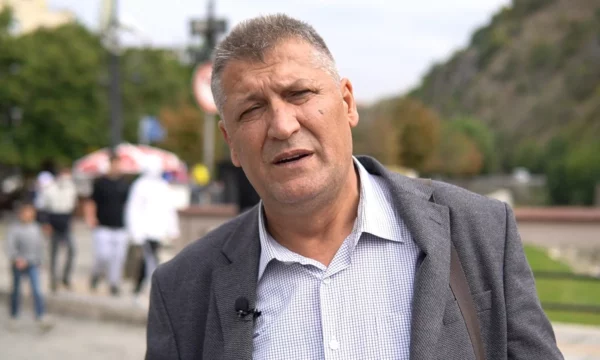 Berisha: Mërgimtarin që festoi me “kusia” e ftova në vitin 1998 që t’i bashkohej luftës, më tha që ka problem me zemër