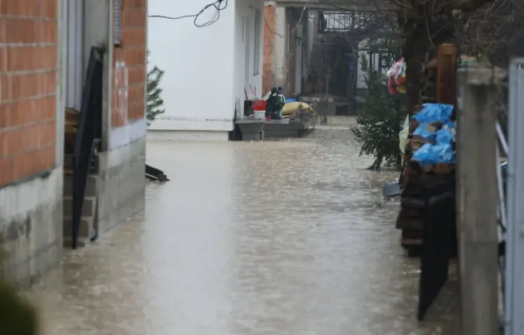 Kryetari i Rahovecit për vërshimet e sotme: Instituti Hidrometeorologjik ka dështuar