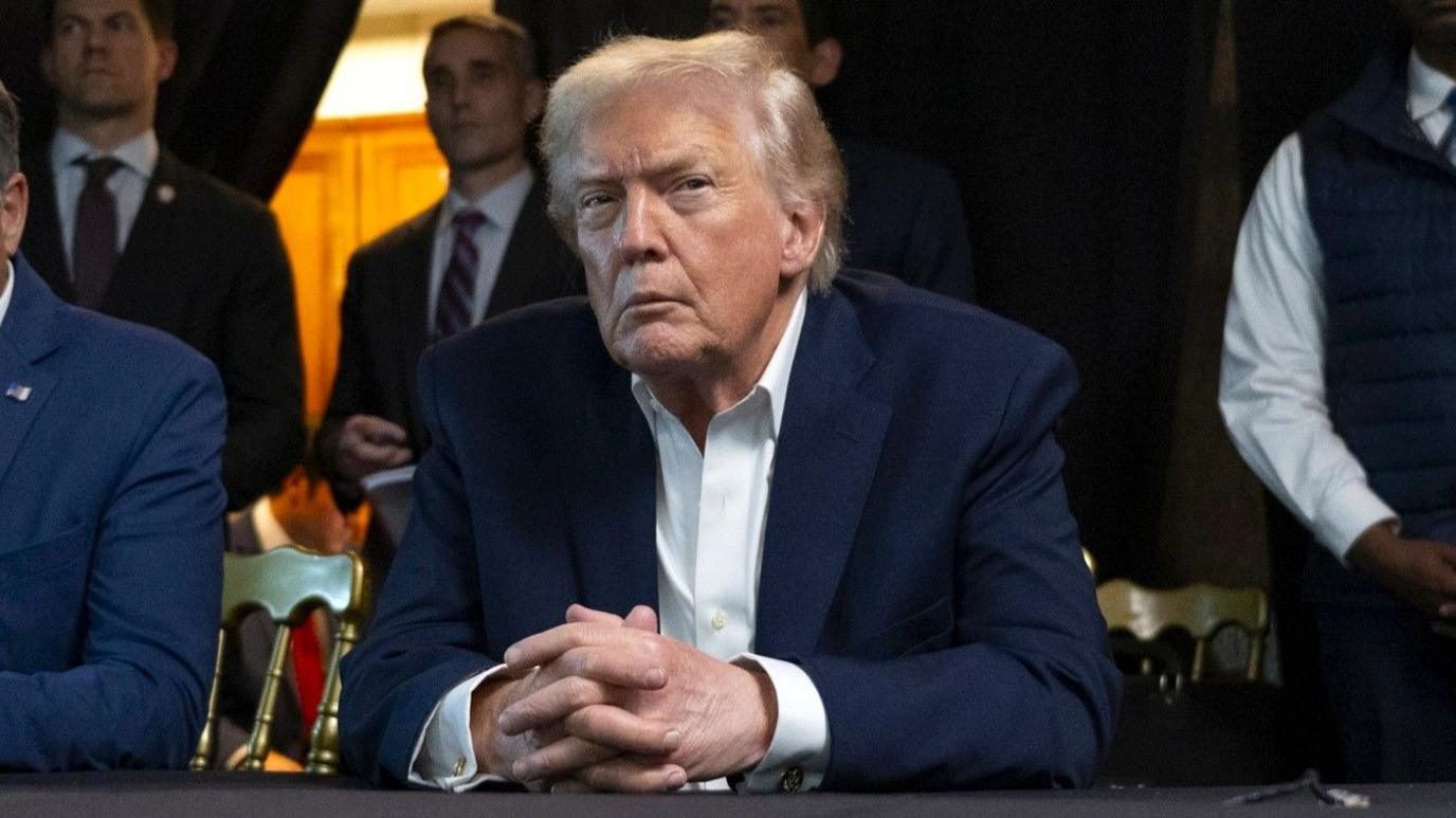 Trump kërkon 100 miliardë dollarë për naftën e Venezuelës
