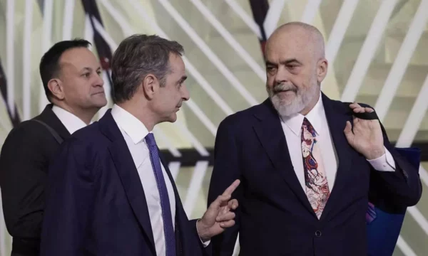 Fjalët e Ramës për grekët, reagon edhe Mitsotakis: Tha fjalë të rënda por i korrigjoi, më mirë ta lëmë pas