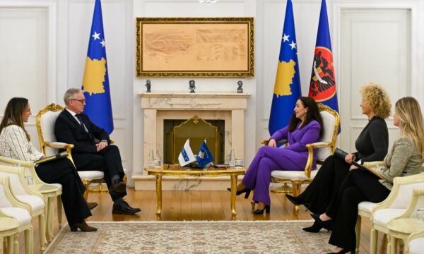 Osmani në takim me shefin e OSBE-së në Kosovë, kërkon konstituim sa më të shpejtë të institucioneve