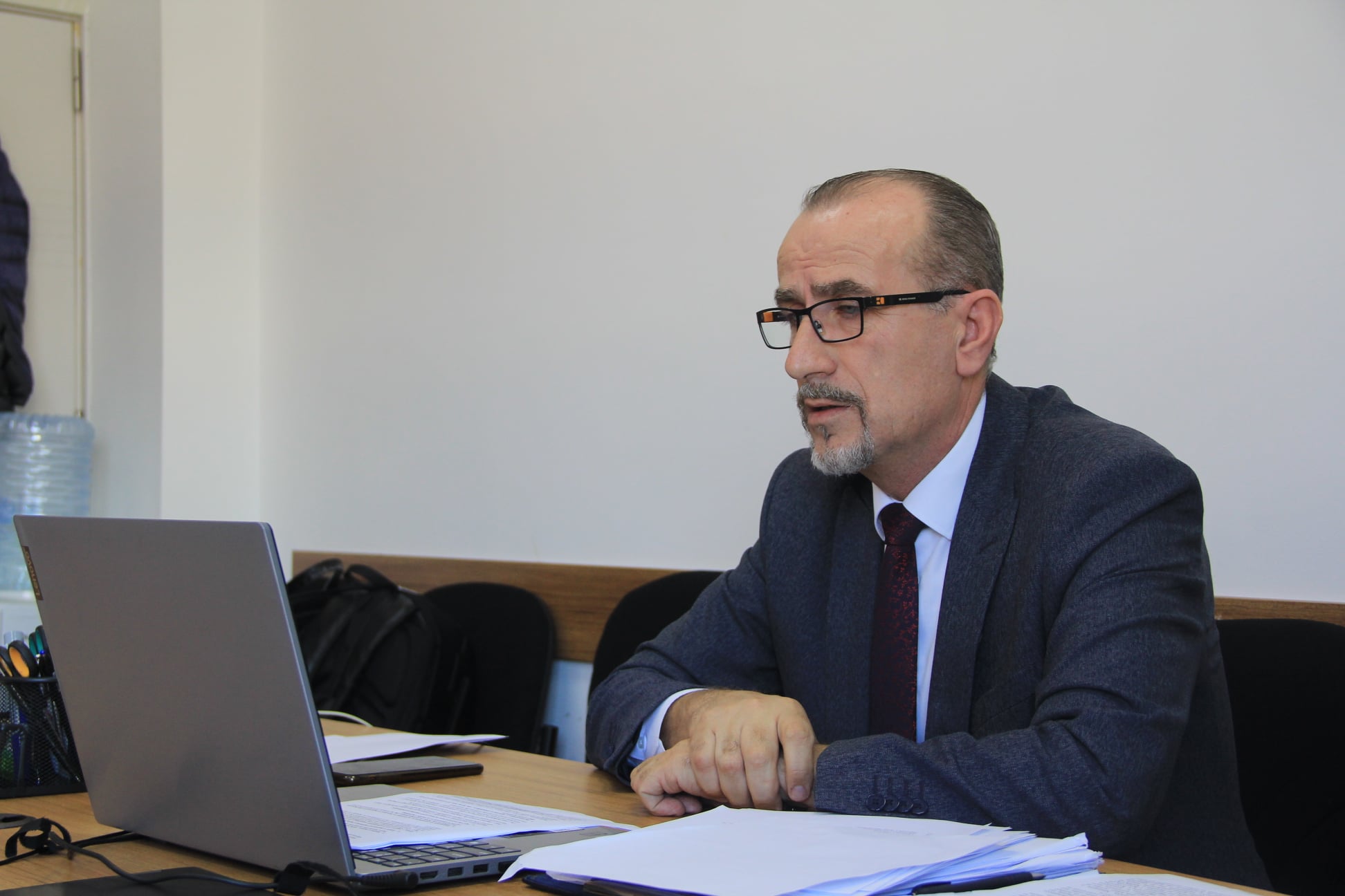Haxhiu kërkon që të hetohet edhe kreu i KQZ-së e deri te çdo individ që ka shkelë ligjin
