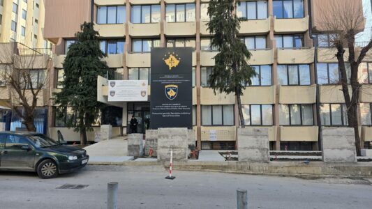 “390 raste të korrupsionit”- Prokuroria Speciale ka nisur hetime ndaj ministrave e kryetarëve të komunave