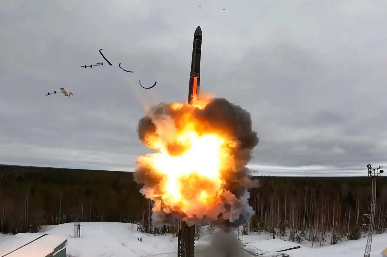 Rusia godet Ukrainën me raketën balistike Oreshnik, një nga armët e saj më të fuqishme