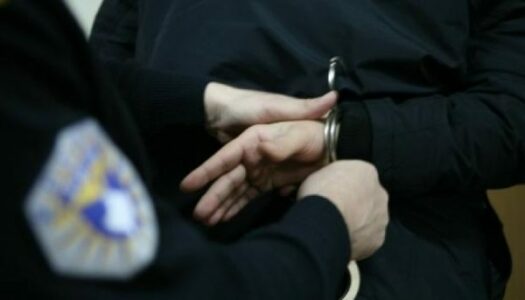 Arrestohet një inspektor i punës, kërkoi 2 mijë euro ryshfet për të lejuar zhvillimin e punimeve në një punishte
