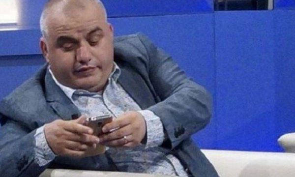 Djali i Artan Hoxhës u ekstradua në Kosovë: Gazetari thotë se po i bëhet padrejtësi