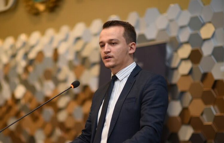 Cakolli: Rënia e LDK-së në 13% tregon krizë të thellë politike dhe mungesë drejtimi të qartë