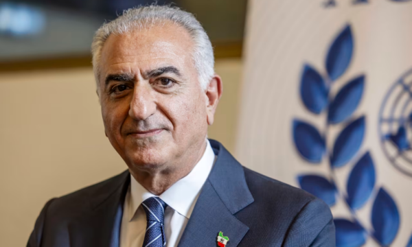 Djali i shahut të fundit të Iranit thotë se Trump është “gati t’i ndihmojë” protestuesit