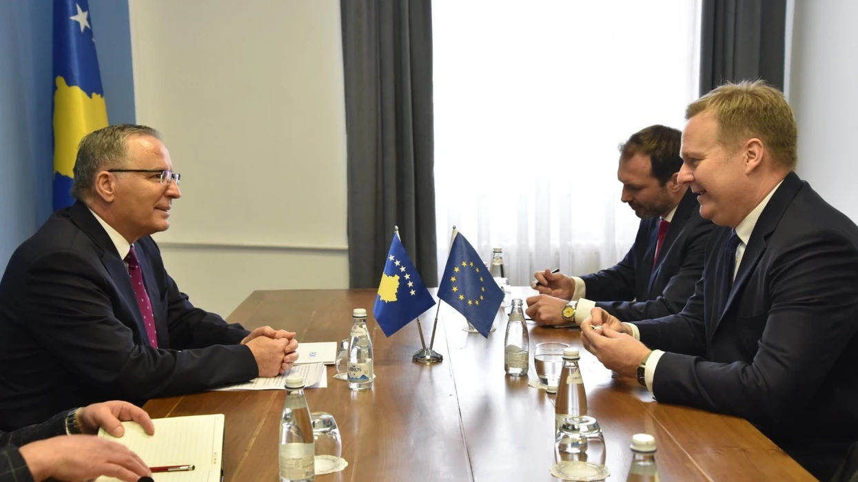 Hamza takohet me Sorensen: Diskutuam​ për nevojën e konstituimit të institucioneve të reja