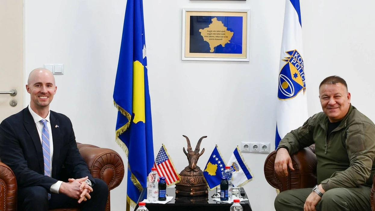 FBI-ja dërgon agjent special dhe analist intelegjence për të punuar me Policinë e Kosovës