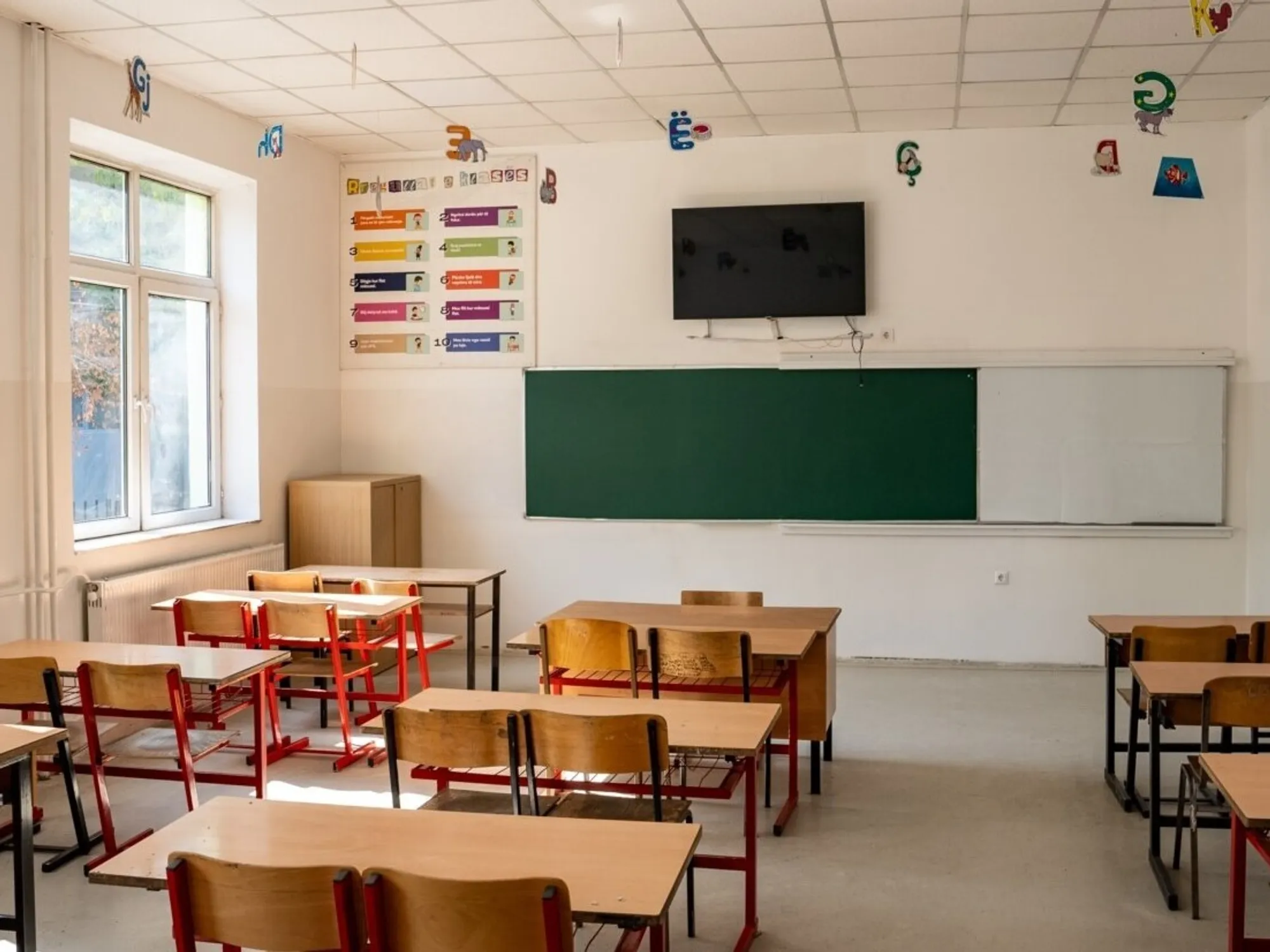 Sot rifillon mësimi në të gjitha shkollat e Prishtinës