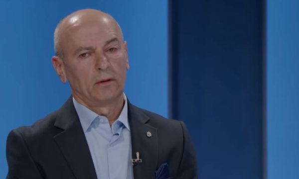 Nura: PDK-ja s’duhet ta votojë Vjosën Osmanin për mandat të dytë, propozon Rifat Jasharin për president