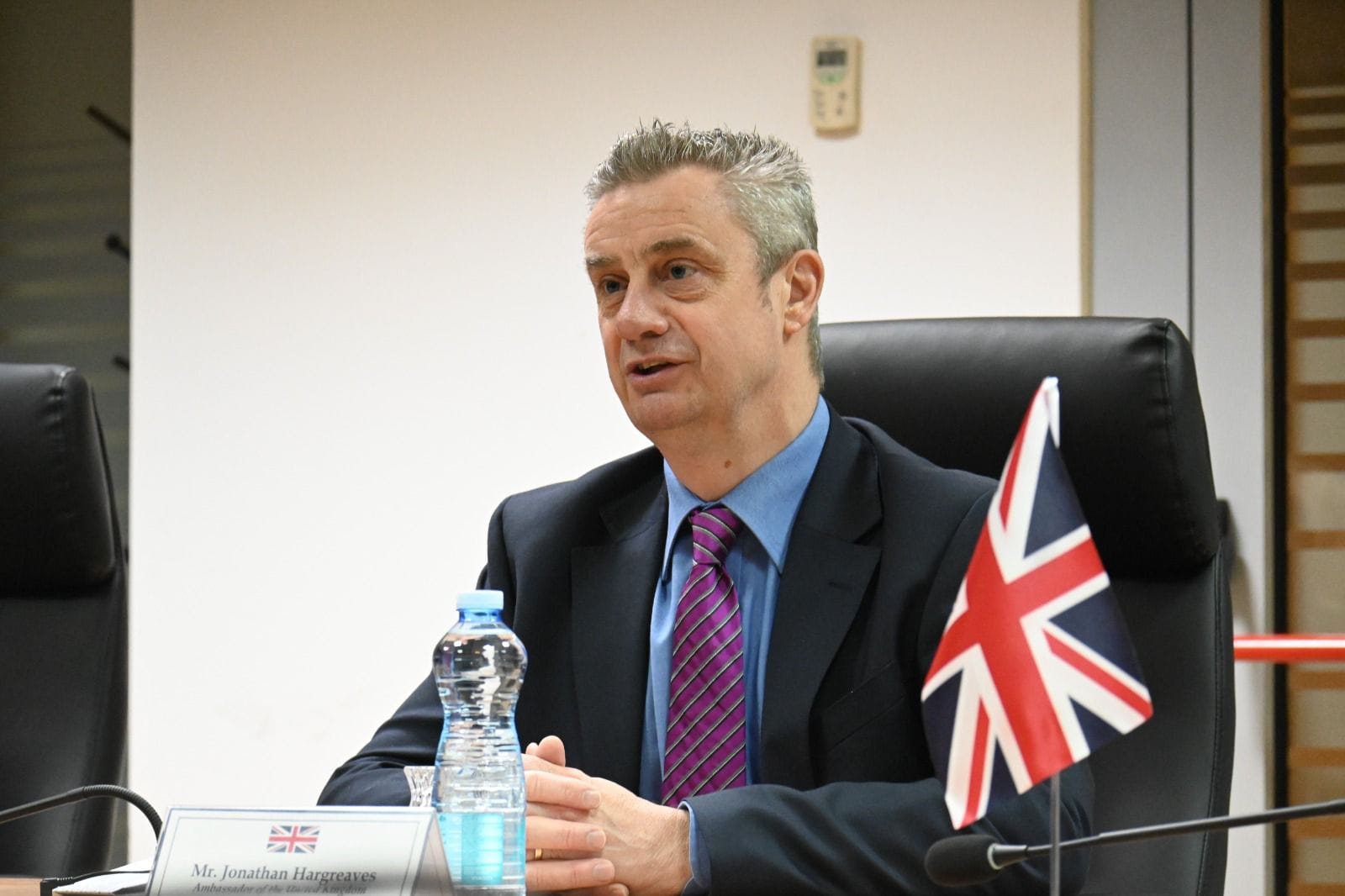 Ambasadori britanik: Shpresoj që Kosova ta shfrytëzojë mundësinë politike në vitin 2026