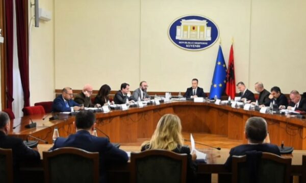SPAK kërkon arrestimin e Ballukut, Kuvendi shtyn mbledhjen e Këshillit për Imunitetin, socialistët presin vendimin e Kushtetueses