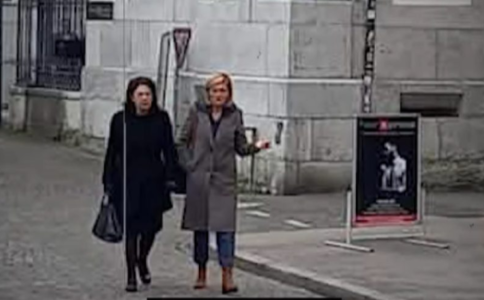 I dolën fotot me serben në Zvicër, reagon Kusari – Lila: Unë më Fitore Pacollin kemi mbrojtur Republikën e Kosovës