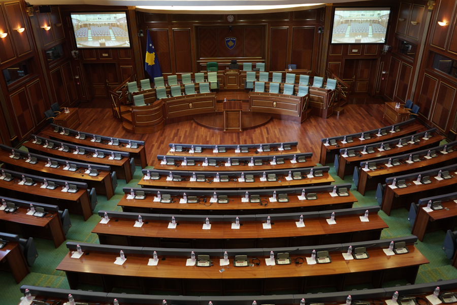 Numërimi prek fundin, një ulëse ende në lojë