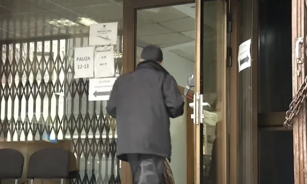 Nuk respektohet vendimi i Supremes që hoqi obligimin për pensionistët që të paraqiten çdo gjashtë muaj
