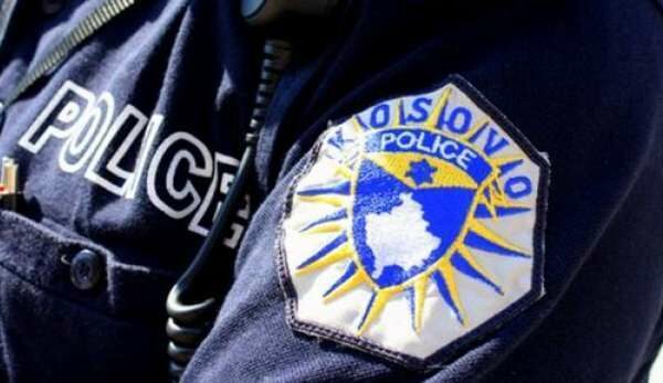Një grua gjendet pa shenja jete në Fushë Kosovë, policia po heton rastin