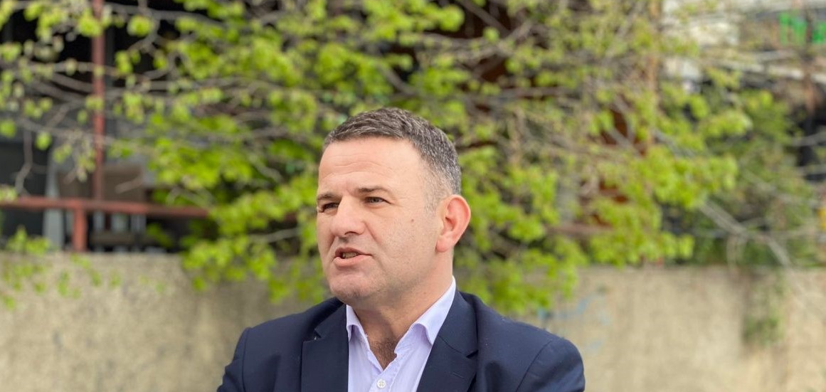 Kur armiqësia publike përdoret si paravan për të mbuluar takimet private dhe bizneset energjetike me Serbinë