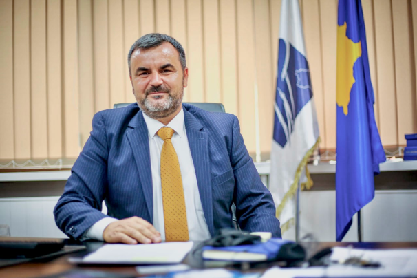 Qelaj: Kriza institucionale dhe dështimi i sigurimeve shëndetësore po rëndojnë jetën e qytetarëve