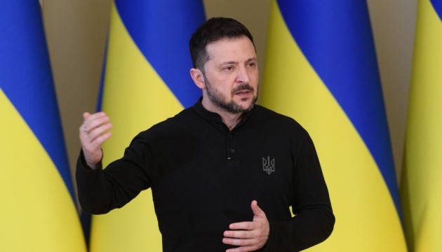 Zelensky reagon ndaj sulmeve masive ruse: Moska po godet objektet energjetike mes dimrit të ashpër