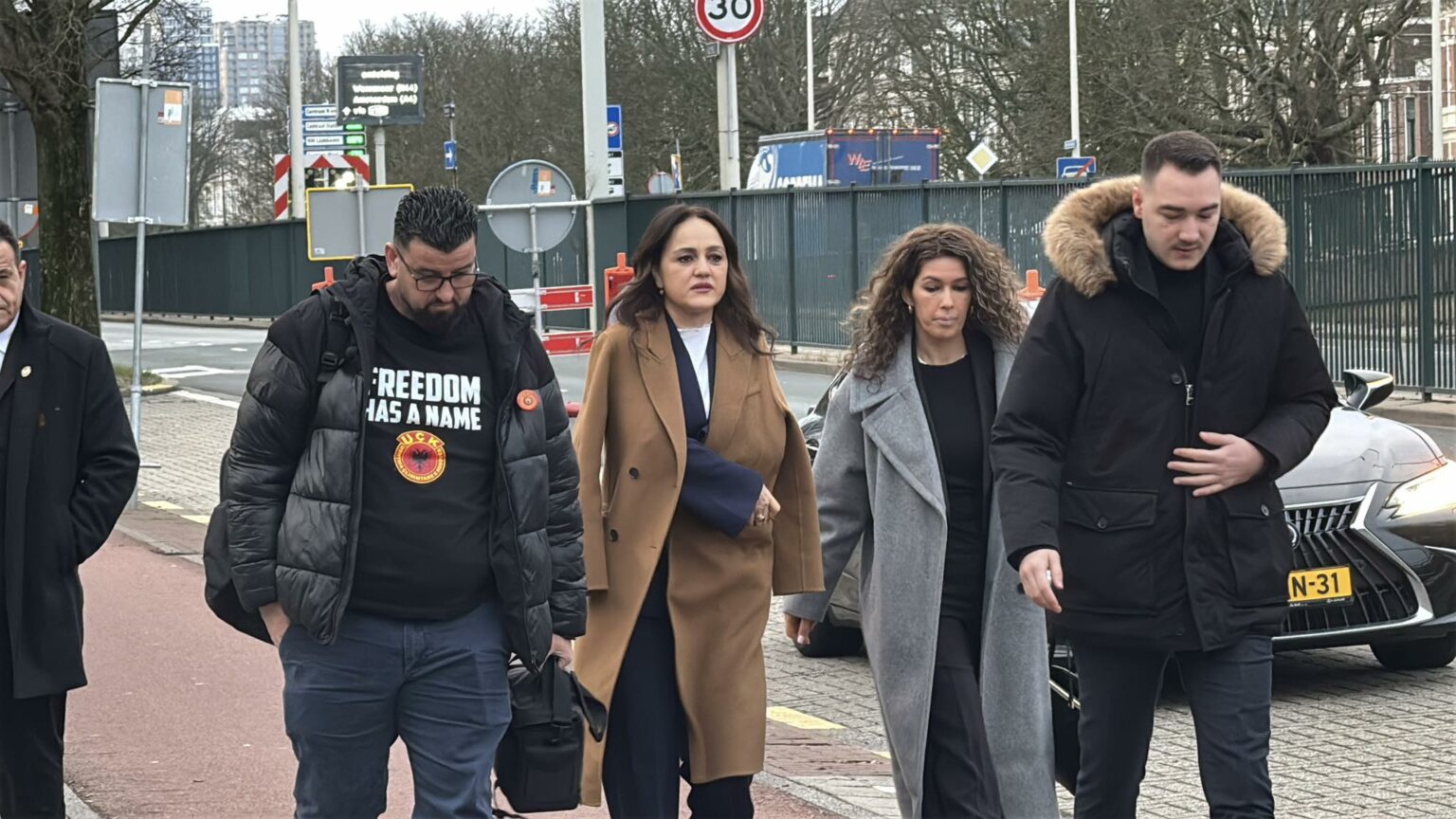 Në Hagë ndodhet edhe gruaja e djali i Kadri Veselit