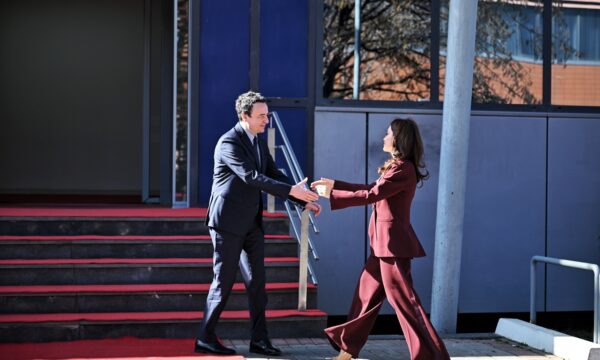 Spiropali zbut raportet që “agravuan” më 2023, Kurtit ia la një kompliment dhe një mesazh të “pavërejtur” për dialogun
