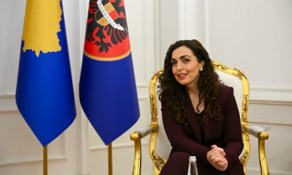 Osmani pret mbështetje nga të gjithë deputetët për t’u bërë Presidente, nëse nuk ia del thotë se ka alternativa tjera