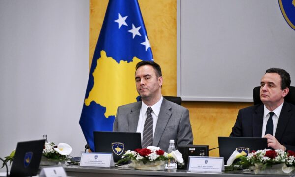 Kurti i injoron zhvillimet në Uashington ku Presidentja u zotua për dërgimin e FSK’së në Gaza e Rama kërkoi ndërhyrje për Specialen