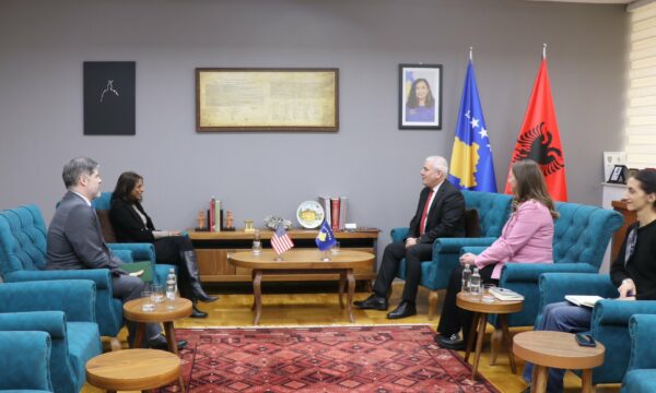 Sveçla pas takimit me Prattipatin: E falënderova për mbështetjen e vazhdueshme të SHBA’ve në funksion të sigurisë në vendin tonë