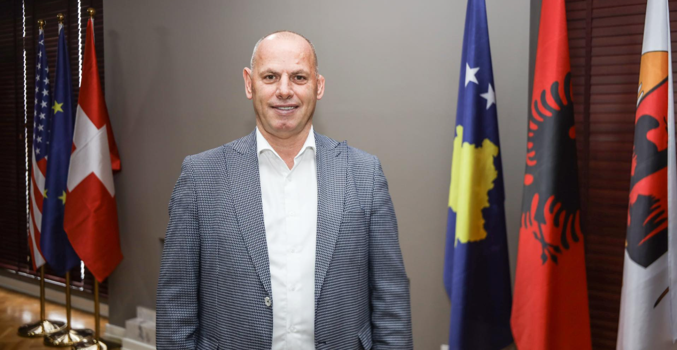 Ramiz Lladrovci reagon për videon me mjetin e pastrimit në gjendje të parregullt: Rrezik serioz për sigurinë publike