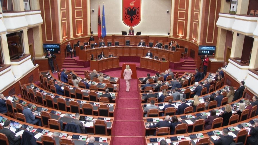Shqipëri: Komisioni që shkaktoi tensione në Kuvend, PS i vendos afat PD-së