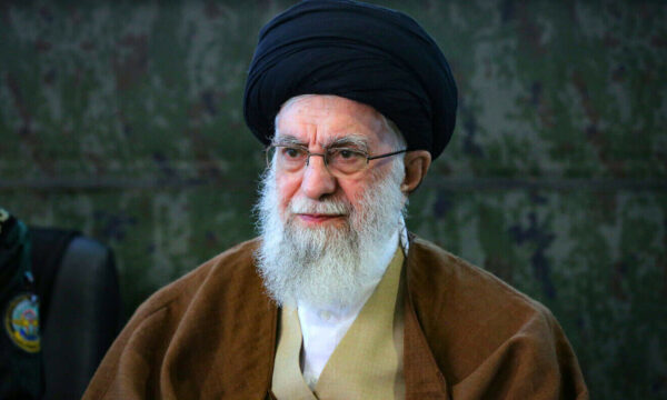 Reuters: Udhëheqësi suprem i Iranit ka vdekur, trupi i tij është gjetur, tha një zyrtar i lartë izraelit