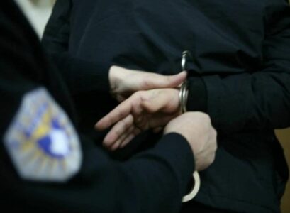 Arrestohet i dyshuari në Pejë, e dhunoi seksualisht bashkëshorten e tij