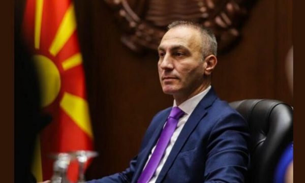 Ndalohet Artan Grubi në Bllacë