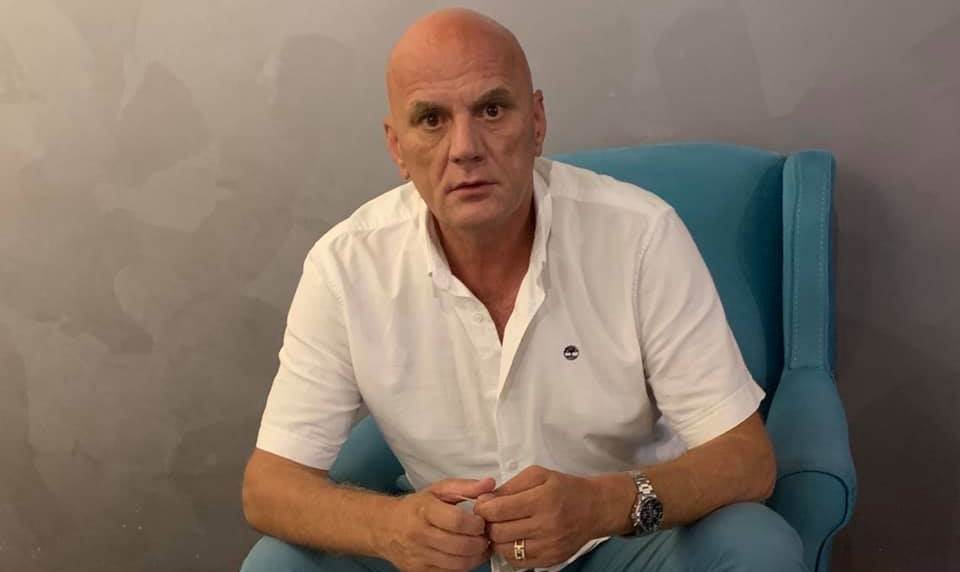 Geni Geci: Familja Jashari e refuzoi kërkesën e Kurtit qysh atë natë kur iu shkuan në shtëpi, e detyruan Muratin të flasë