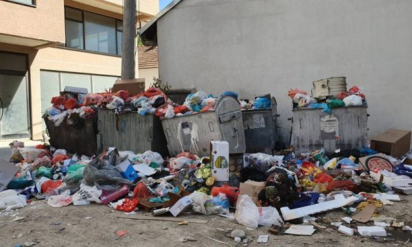 Nuk kalon propozimi i Vetëvendosjes që në Kuvendin e Prishtinës të diskutohet për mbeturinat