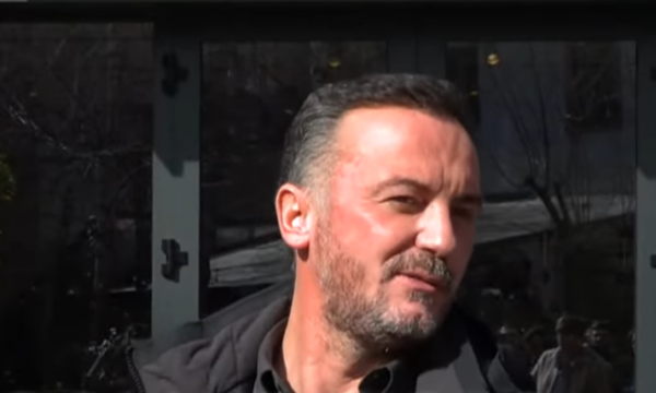 Molliqaj: Hamza e Abdixhiku me qasje naive, vendi duhet të shkojë në zgjedhje, jo t’ia zgjedhin Kurtit presidentin