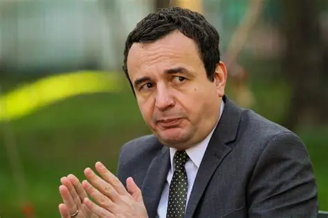 Qeveria Kurti po e shkel ligjin “me dy këmbë” për ish-sekretarin problematik të Gërvallës, s’e morën në konsideratë as vërejtjen nga Gjermania