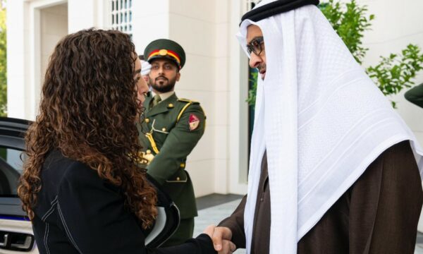 Osmani takohet me Presidentin e Emirateve, diskutohet partneriteti midis dy vendeve
