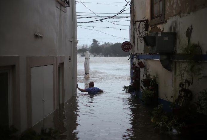 Stuhia “Leonardo” godet Spanjën dhe Portugalinë, vdes një person