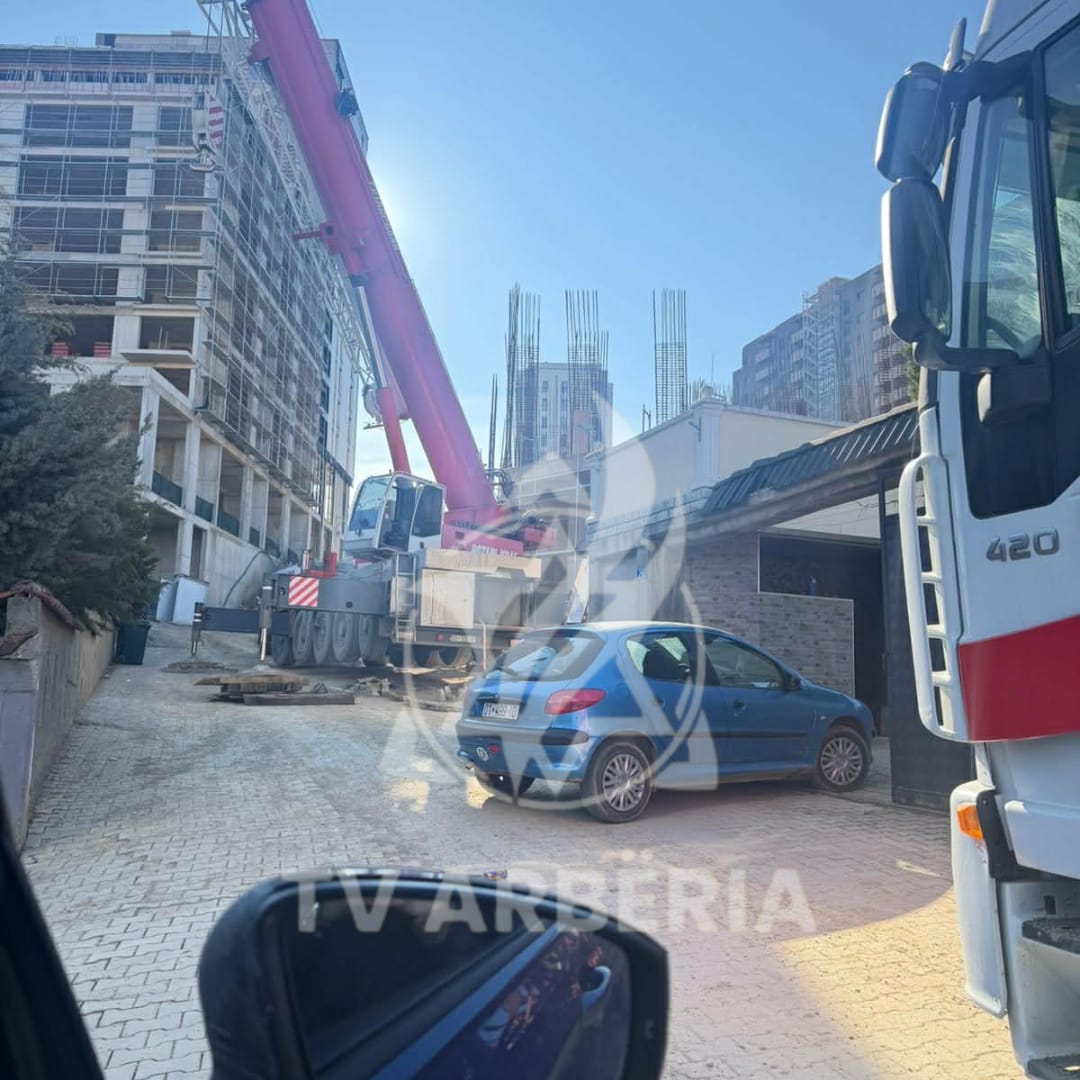 Pas incidentit në shkollë, dalin pamje që zbulojnë sjellje shqetësuese të mësimdhënësit edhe jashtë klasës