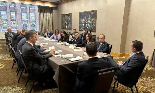 Si e kishte parandjerë Presidentja Osmani se afërsia me administratën amerikane do ta zemëronte Albin Kurti?