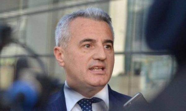 Avokati Koci: A mundeni me besu se ka njerëz që po i gëzohen arrestimit të Mit’hat Lozhanit nga policia serbe?
